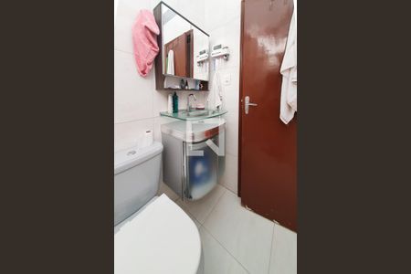 Casa à venda com 100m², 3 quartos e 1 vaga Casa à venda com 100m², 3 quartos e 1 vagaBanheiro Social