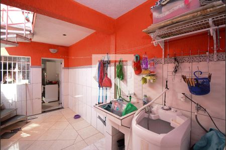 Casa à venda com 100m², 3 quartos e 1 vaga Casa à venda com 100m², 3 quartos e 1 vagaLavanderia