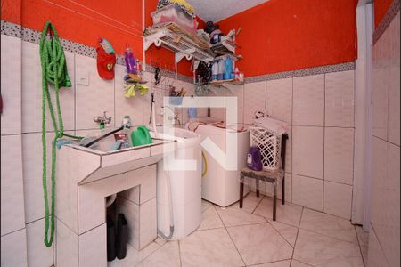 Casa à venda com 100m², 3 quartos e 1 vaga Casa à venda com 100m², 3 quartos e 1 vagaLavanderia