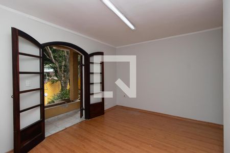 Casa à venda com 680m², 6 quartos e 7 vagas Casa à venda com 680m², 6 quartos e 7 vagasQuarto Suíte 5