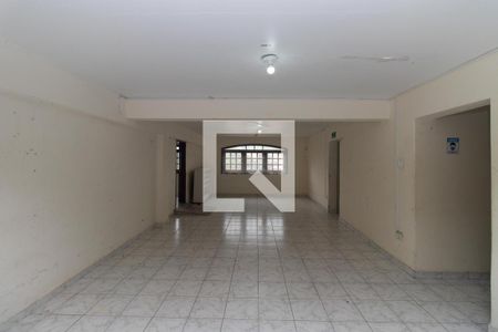 Casa à venda com 680m², 6 quartos e 7 vagas Casa à venda com 680m², 6 quartos e 7 vagasGaragem