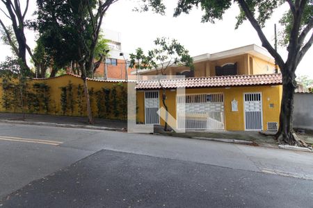 Casa à venda com 680m², 6 quartos e 7 vagas Casa à venda com 680m², 6 quartos e 7 vagasFachada