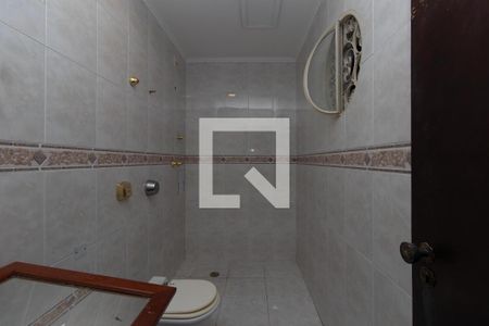 Casa à venda com 680m², 6 quartos e 7 vagas Casa à venda com 680m², 6 quartos e 7 vagasBanheiro da Suíte 3