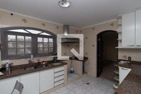 Casa à venda com 680m², 6 quartos e 7 vagas Casa à venda com 680m², 6 quartos e 7 vagasCozinha
