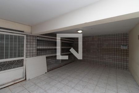 Casa à venda com 680m², 6 quartos e 7 vagas Casa à venda com 680m², 6 quartos e 7 vagasGaragem