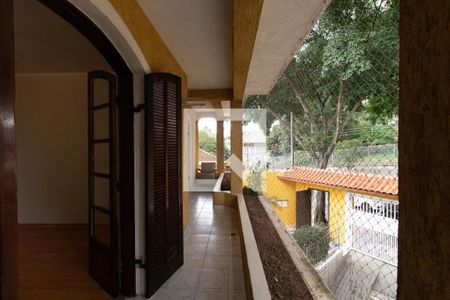 Casa à venda com 680m², 6 quartos e 7 vagas Casa à venda com 680m², 6 quartos e 7 vagasSacada Quartos
