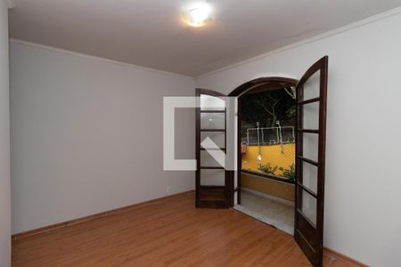 Casa à venda com 680m², 6 quartos e 7 vagas Casa à venda com 680m², 6 quartos e 7 vagasQuarto Suíte 1Quarto Suíte 1