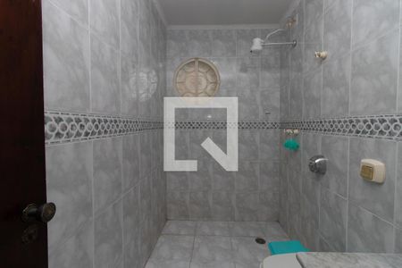 Casa à venda com 680m², 6 quartos e 7 vagas Casa à venda com 680m², 6 quartos e 7 vagasBanheiro da Suíte 1