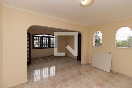 Casa à venda com 680m², 6 quartos e 7 vagas Casa à venda com 680m², 6 quartos e 7 vagasSala 4