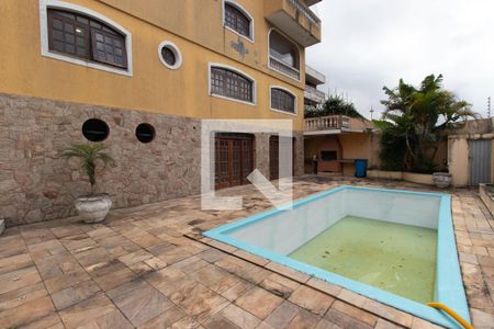Casa à venda com 680m², 6 quartos e 7 vagas Casa à venda com 680m², 6 quartos e 7 vagasPiscina