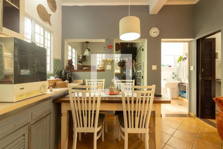 Casa para alugar com 245m², 2 quartos e 4 vagasCozinha