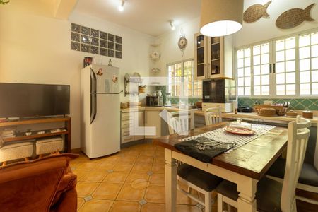Casa para alugar com 245m², 2 quartos e 4 vagasCozinha