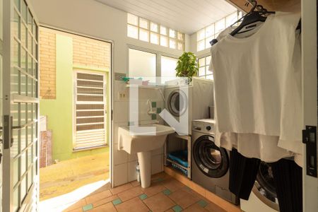 Casa para alugar com 245m², 2 quartos e 4 vagasÁrea de Serviço
