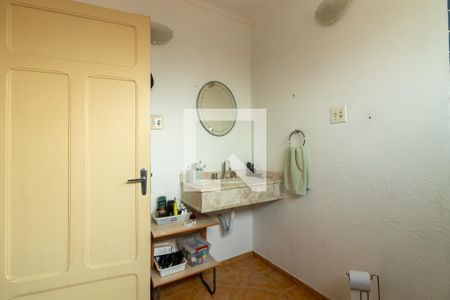 Banheiro da Suíte 1 de casa para alugar com 2 quartos, 245m² em Vila Maria Auxiliadora, Embu das Artes