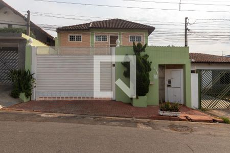 Fachada de casa para alugar com 2 quartos, 245m² em Vila Maria Auxiliadora, Embu das Artes