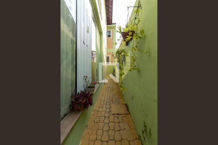 Área Externa de casa para alugar com 2 quartos, 245m² em Vila Maria Auxiliadora, Embu das Artes