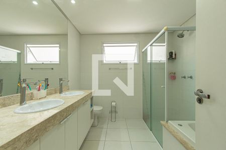 Apartamento para alugar com 150m², 3 quartos e 3 vagas Apartamento para alugar com 150m², 3 quartos e 3 vagasBanheiro Suíte 2