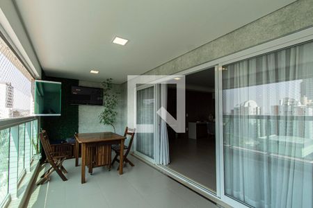 Apartamento para alugar com 150m², 3 quartos e 3 vagas Apartamento para alugar com 150m², 3 quartos e 3 vagasVaranda Sala