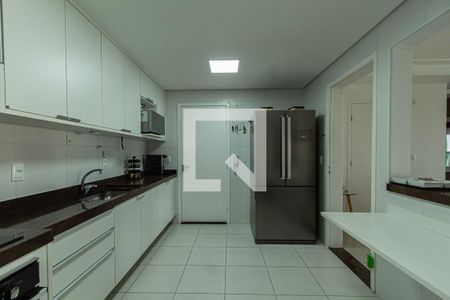 Apartamento para alugar com 150m², 3 quartos e 3 vagas Apartamento para alugar com 150m², 3 quartos e 3 vagasCozinha