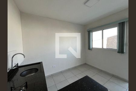 Sala/Cozinha de casa de condomínio para alugar com 1 quarto, 25m² em Vila Monte Sion, Suzano