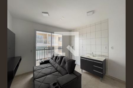 Sala e Cozinha de apartamento para alugar com 2 quartos, 38m² em Vila Ré, São Paulo