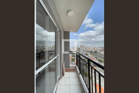 Varanda Sala e Cozinha de apartamento para alugar com 2 quartos, 38m² em Vila Ré, São Paulo
