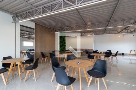 Apartamento para alugar com 37m², 1 quarto e sem vagaÁrea comum - Salão de festas