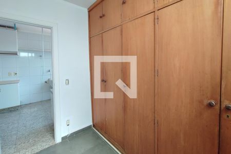Apartamento à venda com 300m², 4 quartos e 2 vagasQuarto de Serviço