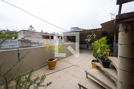 Casa à venda com 260m², 2 quartos e 1 vaga Casa à venda com 260m², 2 quartos e 1 vagaTerraço