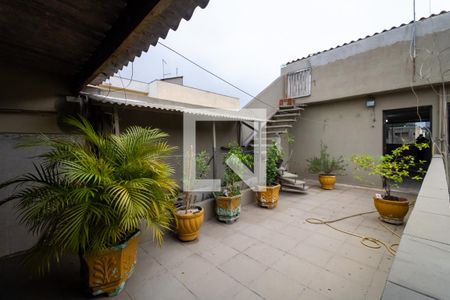 Casa à venda com 260m², 2 quartos e 1 vaga Casa à venda com 260m², 2 quartos e 1 vagaTerraço