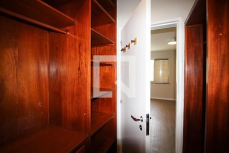 Apartamento para alugar com 140m², 3 quartos e 1 vagaCloset da suíte