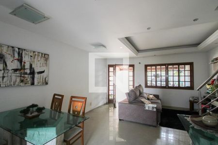 Sala de casa à venda com 3 quartos, 225m² em Santa Monica, Belo Horizonte