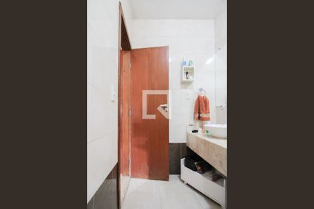 Casa à venda com 225m², 3 quartos e 2 vagasBanheiro da Suíte