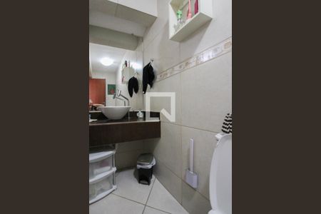 Casa à venda com 225m², 3 quartos e 2 vagasBanheiro Social 2