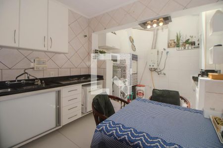 Casa à venda com 130m², 3 quartos e 2 vagas Casa à venda com 130m², 3 quartos e 2 vagasCozinha e Área de Serviço