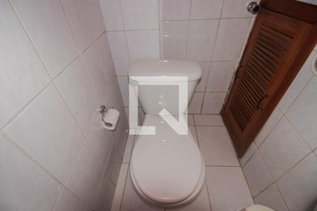 Lavabo de casa à venda com 3 quartos, 130m² em Jardim Itu, Porto Alegre