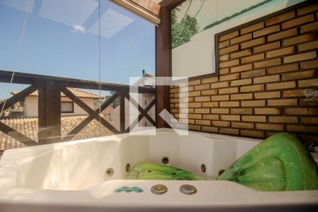 Casa à venda com 130m², 3 quartos e 2 vagas Casa à venda com 130m², 3 quartos e 2 vagasSótão - Varanda