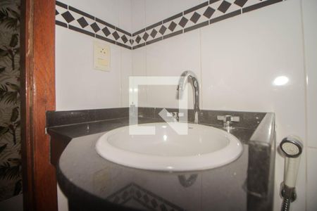 Casa à venda com 130m², 3 quartos e 2 vagas Casa à venda com 130m², 3 quartos e 2 vagasBanheiro Social