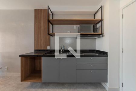 Cozinha de apartamento para alugar com 1 quarto, 25m² em Campo Belo, São Paulo
