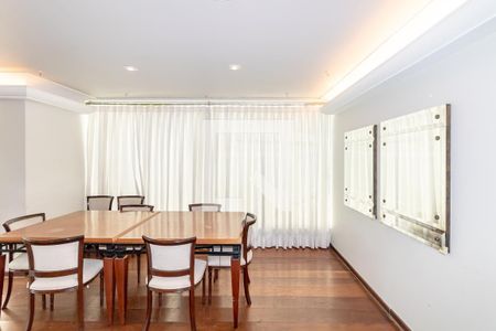 Apartamento à venda com 269m², 4 quartos e 2 vagasÁrea comum - Salão de festas