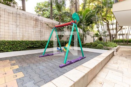 Apartamento à venda com 269m², 4 quartos e 2 vagasÁrea comum - Playground