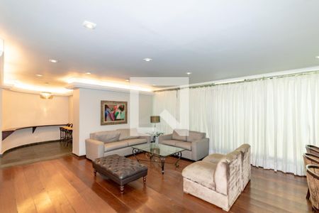 Apartamento à venda com 269m², 4 quartos e 2 vagasÁrea comum - Salão de festas