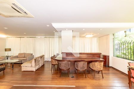 Apartamento à venda com 269m², 4 quartos e 2 vagasÁrea comum - Salão de festas