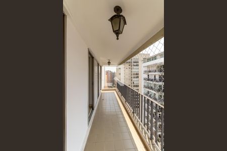 Apartamento à venda com 269m², 4 quartos e 2 vagasSacada