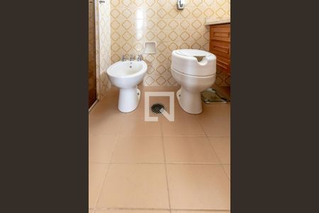 Apartamento à venda com 269m², 4 quartos e 2 vagasBanheiro do Quarto 1