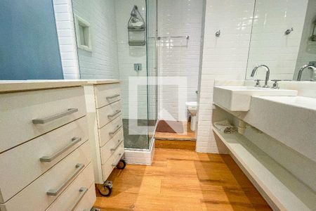 Apartamento para alugar com 57m², 1 quarto e 1 vaga Apartamento para alugar com 57m², 1 quarto e 1 vagaBanheiro da Suíte