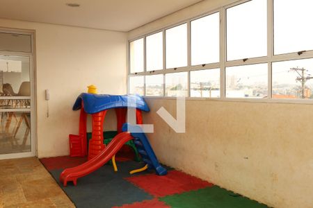 Apartamento para alugar com 38m², 2 quartos e sem vagaÁrea comum - Playground