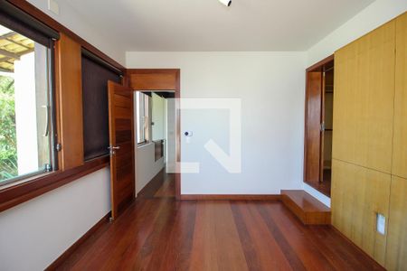 Casa à venda com 400m², 4 quartos e 3 vagasQuarto 1