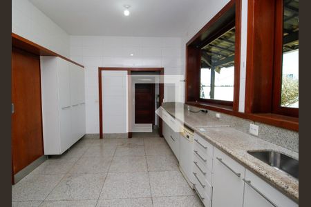 Casa à venda com 400m², 4 quartos e 3 vagasCozinha