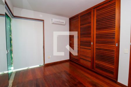 Casa à venda com 400m², 4 quartos e 3 vagasQuarto 2